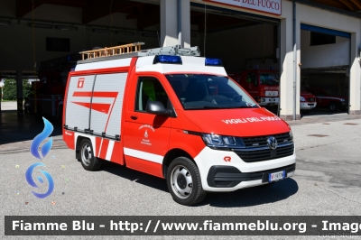 Volkswagen Transporter T6.1
Vigili del Fuoco
Unione Distrettuale di Mezzolombardo
Corpo Volontario di Mezzolombardo (TN)
Allestimento Rosenbauer
VF 9V3 TN
Parole chiave: Volkswagen Transporter_T6.1 VF9V3TN