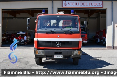 Mercedes Benz 1124 4x4
Vigili del Fuoco
Unione Distrettuale di Mezzolombardo
Corpo Volontario di Mezzolombardo (TN)
VF B70 TN
Parole chiave: Mercedes Benz 1124 4x4 VFB70TN