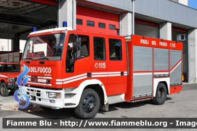 Iveco EuroFire 150E27 I serie
Vigili del Fuoco
Comando Provinciale di Ferrara
Distaccamento Permanente di Portomaggiore
Allestimento Iveco-Magirus
VF 18545
Parole chiave: Iveco EuroFire_150E27_Iserie VF18545