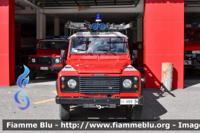 Land Rover Defender 90
Vigili del Fuoco
Unione distrettuale di Fassa
Corpo Volontario di Campitello di Fassa (TN)
VF H59 TN
Parole chiave: Land-Rover Defender_90 VFH59TN