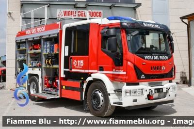 Iveco EuroCargo 180E32 IV serie
Vigili del Fuoco
Comndo Provinciale di Ferrara
Distaccamento Volontario di Bondeno
AutoPompaSerbatoio allestimento Iveco-Magirus
VF 30989
Parole chiave: Iveco EuroCargo_180E32_IVserie VF30989