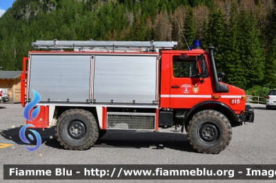 Mercedes-Benz Unimog 1250
Vigili del Fuoco
Unione distrettuale di Fassa
Corpo Volontario di Campitello di Fassa (TN)
Allestimento Calabrese
VF G40TN
Parole chiave: Mercedes-Benz Unimog 1250 VFG40TN