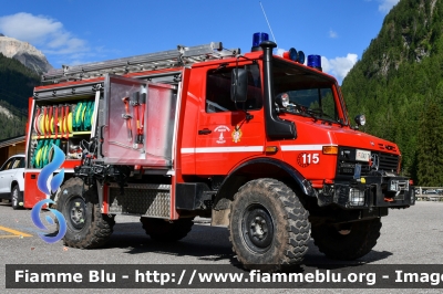 Mercedes-Benz Unimog 1250
Vigili del Fuoco
Unione distrettuale di Fassa
Corpo Volontario di Campitello di Fassa (TN)
Allestimento Calabrese
VF G40TN
Parole chiave: Mercedes-Benz Unimog 1250 VFG40TN