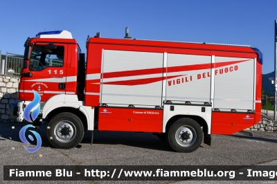 Man TGM 13.290 4x4 III serie
Vigili del Fuoco
Unione distrettuale di Cles
Corpo Volontario di Smarano (TN)
Allestimento BAI
VF 6D5 TN
Parole chiave: Man TGM_13.290_4x4_IIIserie VF6D5TN