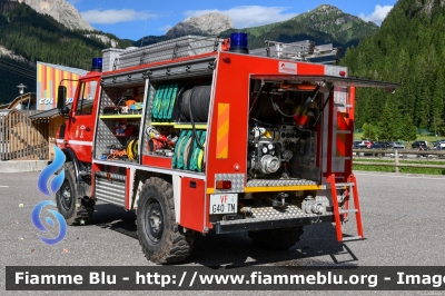 Mercedes-Benz Unimog 1250
Vigili del Fuoco
Unione distrettuale di Fassa
Corpo Volontario di Campitello di Fassa (TN)
Allestimento Calabrese
VF G40TN
Parole chiave: Mercedes-Benz Unimog 1250 VFG40TN