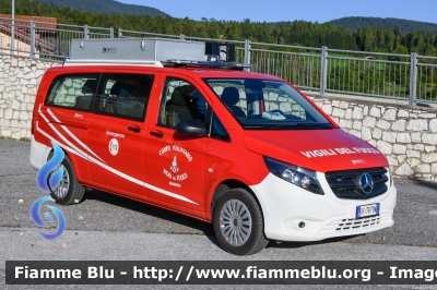 Mercedes-Benz Vito III serie
Vigili del Fuoco
Unione distrettuale di Cles
Corpo Volontario di Smarano (TN)
VF 7V7 TN
Parole chiave: Mercedes-Benz Vito_IIIserie VF7V7TN