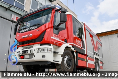 Iveco EuroCargo 180E32 IV serie
Vigili del Fuoco
Comndo Provinciale di Ferrara
Distaccamento Volontario di Bondeno
AutoPompaSerbatoio allestimento Iveco-Magirus
VF 30989
Parole chiave: Iveco EuroCargo_180E32_IVserie VF30989