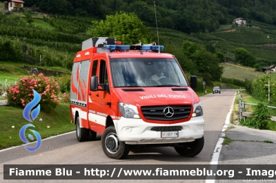 Mercedes-Benz Sprinter 4x4 III serie restyle
Vigili del Fuoco
Unione Distrettuale della Val Di Sole
Corpo Volontario di Terzolas (TN)
Allestimento Kofler Fahrzeugbau
VF 6D7 TN
Parole chiave: Mercedes-Benz Sprinter_4x4_IIIserie_restyle VF6D7TN