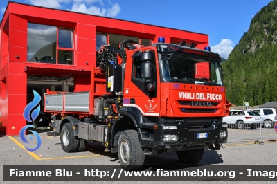 Iveco Trakker 4x4 II serie
Vigili del Fuoco
Unione distrettuale di Fassa
Assegnato al Corpo Volontario di Campitello di Fassa (TN)
Allestimento Iveco Magirus
VF 6K7 TN
Parole chiave: Iveco Trakker_4x4_IIserie VF6K7TN