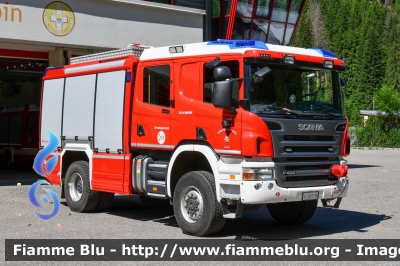 Scania P400 4x4
Vigili del Fuoco
Unione distrettuale di Fassa
Corpo Volontario di Canazei (TN)
Allestimento Brandus Rosenbauer
VF 6E7 TN
Parole chiave: Scania P400_4x4 VF6E7TN