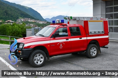 Mitsubishi L200 III serie
Vigili del Fuoco
Unione Distrettuale della Val Di Sole
Corpo Volontario di Terzolas (TN)
VF B38 TN
Parole chiave: Mitsubishi L200_IIIserie VFB38TN