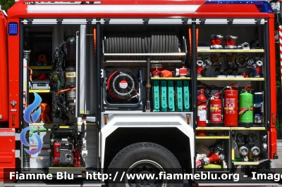 Scania P400 4x4
Vigili del Fuoco
Unione distrettuale di Fassa
Corpo Volontario di Canazei (TN)
Allestimento Brandus Rosenbauer
VF 6E7 TN
Parole chiave: Scania P400_4x4 VF6E7TN