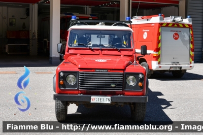 Land Rover Defender 110
Vigili del Fuoco
Unione distrettuale di Fassa
Corpo Volontario di Canazei (TN)
VF 1E1 TN
Parole chiave: Land-Rover Defender_110 VF1E1TN