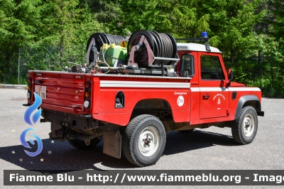 Land Rover Defender 110
Vigili del Fuoco
Unione distrettuale di Fassa
Corpo Volontario di Canazei (TN)
VF 1E1 TN
Parole chiave: Land-Rover Defender_110 VF1E1TN