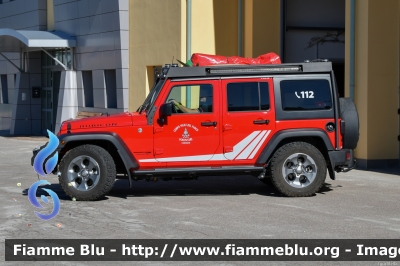 Jeep Rubicon
Vigili del Fuoco
Unione distrettuale di Cles
Corpo Volontario di Coredo (TN)
VF 4L5 TN
Parole chiave: Jeep Rubicon VF4L5TN