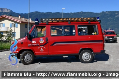 Fiat Ducato 4x4 I serie II Restyle
Vigili del Fuoco
Unione distrettuale di Cles
Corpo Volontario di Coredo (TN)
VF D74 TN
Parole chiave: Fiat Ducato_4x4_Iserie_IIRestyle VFD74TN