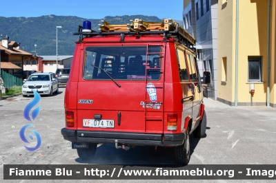 Fiat Ducato 4x4 I serie II Restyle
Vigili del Fuoco
Unione distrettuale di Cles
Corpo Volontario di Coredo (TN)
VF D74 TN
Parole chiave: Fiat Ducato_4x4_Iserie_IIRestyle VFD74TN