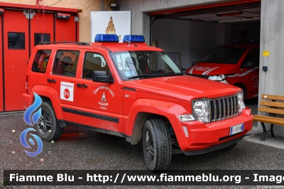 Jeep Cherokee IV serie
Vigili del Fuoco
Unione Distrettuale di Fiemme
Corpo Volontario di Panchià (TN)
VF 3K9 TN
Parole chiave: Jeep Cherokee_IVserie VF3K9TN