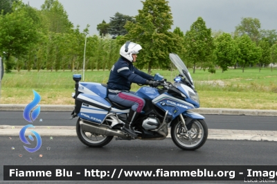 BMW R200RT II serie
Polizia di Stato
Polizia Stradale
Allestimento Elevox
in scorta al Giro d'Italia 2021
Moto "40"
Parole chiave: BMW R200RT_IIserie Giro_D_Italia_2021