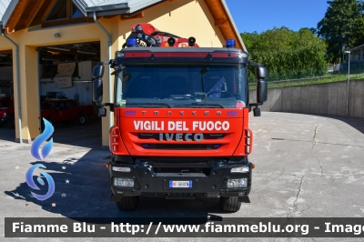 Iveco Trakker 4x4 II serie
Vigili del Fuoco
Unione Distrettuale di Cles
Veicolo ospitato dal corpo di Coredo (TN)
VF 5K8 TN
Parole chiave: Iveco Trakker_4x4_IIserie VF5K8TN