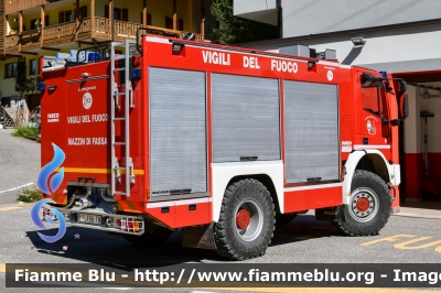 Iveco EuroCargo 135E24 4x4 I serie
Vigili del Fuoco
Unione distrettuale di Fassa
Corpo Volontario di Mazzin di Fassa (TN)
Allestimento Iveco Magirus
VF F56 TN
Parole chiave: Iveco EuroCargo_135E24_4x4_Iserie VFF56TN