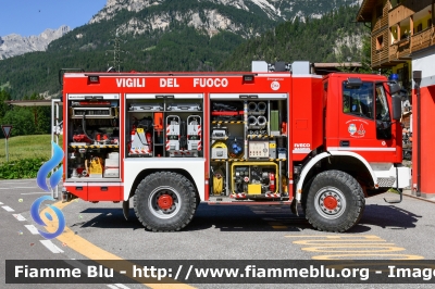 Iveco EuroCargo 135E24 4x4 I serie
Vigili del Fuoco
Unione distrettuale di Fassa
Corpo Volontario di Mazzin di Fassa (TN)
Allestimento Iveco Magirus
VF F56 TN
Parole chiave: Iveco EuroCargo_135E24_4x4_Iserie VFF56TN