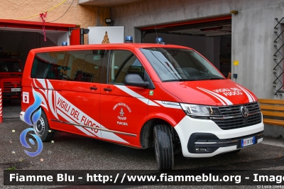 Volkswagen Transporte T6.1
Vigili del Fuoco
Unione Distrettuale di Fiemme
Corpo Volontario di Panchià (TN)
VF 9X1 TN
Parole chiave: Volkswagen Transporter_T6.1 VF9X1TN