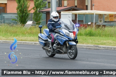 BMW R200RT II serie
Polizia di Stato
Polizia Stradale
Allestimento Elevox
in scorta al Giro d'Italia 2021
Moto "Rossa"
Parole chiave: BMW R200RT_IIserie Giro_D_Italia_2021