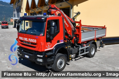 Iveco Trakker 4x4 II serie
Vigili del Fuoco
Unione Distrettuale di Cles
Veicolo ospitato dal corpo di Coredo (TN)
VF 5K8 TN
Parole chiave: Iveco Trakker_4x4_IIserie VF5K8TN