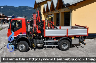 Iveco Trakker 4x4 II serie
Vigili del Fuoco
Unione Distrettuale di Cles
Veicolo ospitato dal corpo di Coredo (TN)
VF 5K8 TN
Parole chiave: Iveco Trakker_4x4_IIserie VF5K8TN