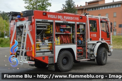 Iveco Grizzly 140E24 4x4 I serie
Vigili del Fuoco
Comando Provinciale di Bologna
Distaccamento di Volontario di Monghidoro
AutoPompaSerbatoio allestimento Iveco-Magirus
VF 21938
Parole chiave: Iveco Grizzly_140E24_4x4_Iserie VF21938