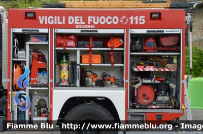 Iveco Grizzly 140E24 4x4 I serie
Vigili del Fuoco
Comando Provinciale di Bologna
Distaccamento di Volontario di Monghidoro
AutoPompaSerbatoio allestimento Iveco-Magirus
VF 21938
Parole chiave: Iveco Grizzly_140E24_4x4_Iserie VF21938