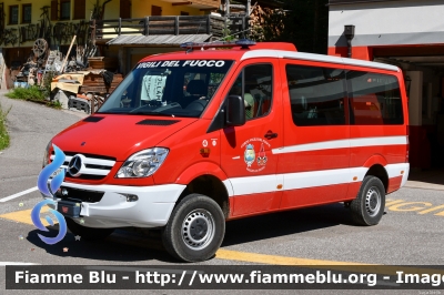 Mercedes-Benz Sprinter 4x4 III serie
Vigili del Fuoco
Unione distrettuale di Fassa
Corpo Volontario di Mazzin di Fassa (TN)
VF 5K2 TN
Parole chiave: Mercedes-Benz Sprinter_4x4_IIIserie VF5K2TN