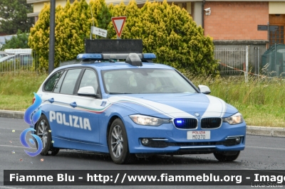 Bmw 318 Touring F31 restyle
Polizia di Stato
Polizia Stradale
Allestimento Marazzi
Decorazione Grafica Artlantis
POLIZIA M0370
Parole chiave: Bmw 318_Touring_F31_restyle POLIZIAM0370 Giro_D_Italia_2021