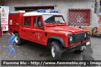 Land Rover Defender 130
Vigili del Fuoco
Unione Distrettuale di Fiemme
Corpo Volontario di Panchià (TN)
Allestimento Brandschutz
VF K96 TN
Parole chiave: Land-Rover Defender_130 vfk96Tn