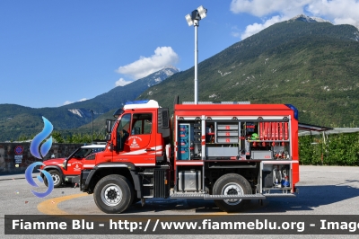 Mercedes-Benz U427
Vigili del Fuoco
Unione distrettuale di Mezzolombardo
Corpo Volontario di Spormaggiore (TN)
Allestimento BAI
VF 7D5 TN
Parole chiave: Mercedes-Benz U427 VF7D5TN