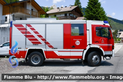 Mercedes-Benz Atego
Vigili del Fuoco
Unione distrettuale di Fassa
Corpo Volontario di Vigo di Fassa (TN)
Allestimento Rosenbauer
VF K85 TN
Parole chiave: Mercedes-Benz Atego VFK85TN