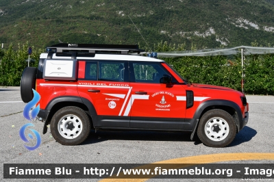 Land Rover Defender 110 II serie
 Vigili del Fuoco
Unione distrettuale di Mezzolombardo
Corpo Volontario di Spormaggiore (TN)
Allestimento Divitec
VF 0W9 TN
Parole chiave: Land-Rover Defender_110_IIserieVF0W9TN