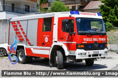 Mercedes-Benz Atego
Vigili del Fuoco
Unione distrettuale di Fassa
Corpo Volontario di Vigo di Fassa (TN)
Allestimento Rosenbauer
VF K85 TN
Parole chiave: Mercedes-Benz Atego VFK85TN