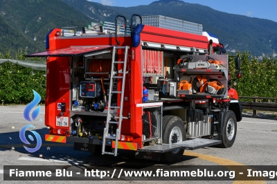 Mercedes-Benz U427
Vigili del Fuoco
Unione distrettuale di Mezzolombardo
Corpo Volontario di Spormaggiore (TN)
Allestimento BAI
VF 7D5 TN
Parole chiave: Mercedes-Benz U427 VF7D5TN