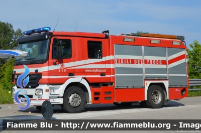 Mercedes-Benz Actros 1841 II serie
Vigili del Fuoco
Comando Provinciale di Ferrara
Distaccamento Permanente di Codigoro (FE)
AutoPompaSerbatoio allestimento Bai
Ricondizionata Fortini
VF 23351
Parole chiave: Mercedes-Benz Actros_1841_IIserie VF23351