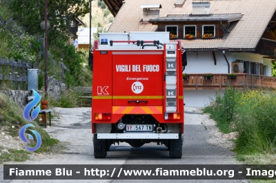 Bucher
Vigili del Fuoco
Unione distrettuale di Fassa
Corpo Volontario di Vigo di Fassa (TN)
Allestimento Kofler Fahrzeugbau
VF 5A7 TN
Parole chiave: Bucher VF5A7TN