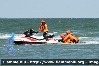 Bombardier Sea Doo GTI 4-Tec 130
Vigili del Fuoco
Comando Provinciale di Forlì Cesena
Nucleo Salvamento Acquatico
VF MDA 26 
Parole chiave: Bombardier Sea_ Doo GTI_4-Tec_130 VFMDA26 