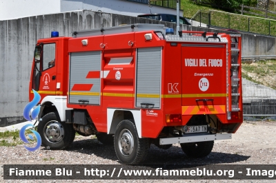 Bucher
Vigili del Fuoco
Unione distrettuale di Fassa
Corpo Volontario di Vigo di Fassa (TN)
Allestimento Kofler Fahrzeugbau
VF 5A7 TN
Parole chiave: Bucher VF5A7TN