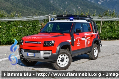 Land Rover Defender 110 II serie
 Vigili del Fuoco
Unione distrettuale di Mezzolombardo
Corpo Volontario di Spormaggiore (TN)
Allestimento Divitec
VF 0W9 TN
Parole chiave: Land-Rover Defender_110_IIserieVF0W9TN