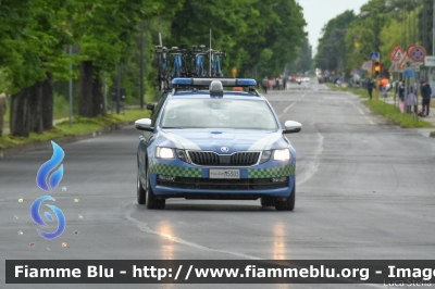 Skoda Octavia Wagon V serie
Polizia di Stato
Polizia Stradale
Allestimento Focaccia
Decorazione Grafica Artlantis
POLIZIA M5303
Parole chiave: Skoda Octavia_Wagon_Vserie POLIZIAM5303 Giro_D_Italia_2021