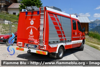 Mercedes-Benz Sprinter 4x4 III serie
Vigili del Fuoco
Unione distrettuale di Fassa
Corpo Volontario di Vigo di Fassa (TN)
Allestimento Brandschutz
VF 9K3 TN
Parole chiave: Mercedes-Benz Sprinter_4x4_IIIserie VF9K3TN