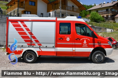 Mercedes-Benz Sprinter 4x4 III serie
Vigili del Fuoco
Unione distrettuale di Fassa
Corpo Volontario di Vigo di Fassa (TN)
Allestimento Brandschutz
VF 9K3 TN
Parole chiave: Mercedes-Benz Sprinter_4x4_IIIserie VF9K3TN