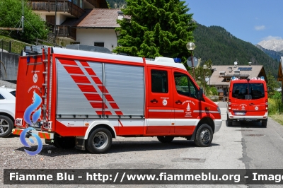 Mercedes-Benz Sprinter 4x4 III serie
Vigili del Fuoco
Unione distrettuale di Fassa
Corpo Volontario di Vigo di Fassa (TN)
Allestimento Brandschutz
VF 9K3 TN
Parole chiave: Mercedes-Benz Sprinter_4x4_IIIserie VF9K3TN