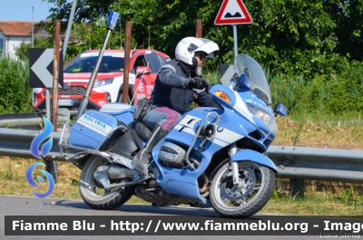 Bmw R850RT II serie
Polizia di Stato
Polizia Stradale
POLIZIA M2700
in scorta al Giro
Adriatica Ionica Race 2021
Parole chiave: Bmw R850RT_IIserie Adriatica_Ionica_Race_2021